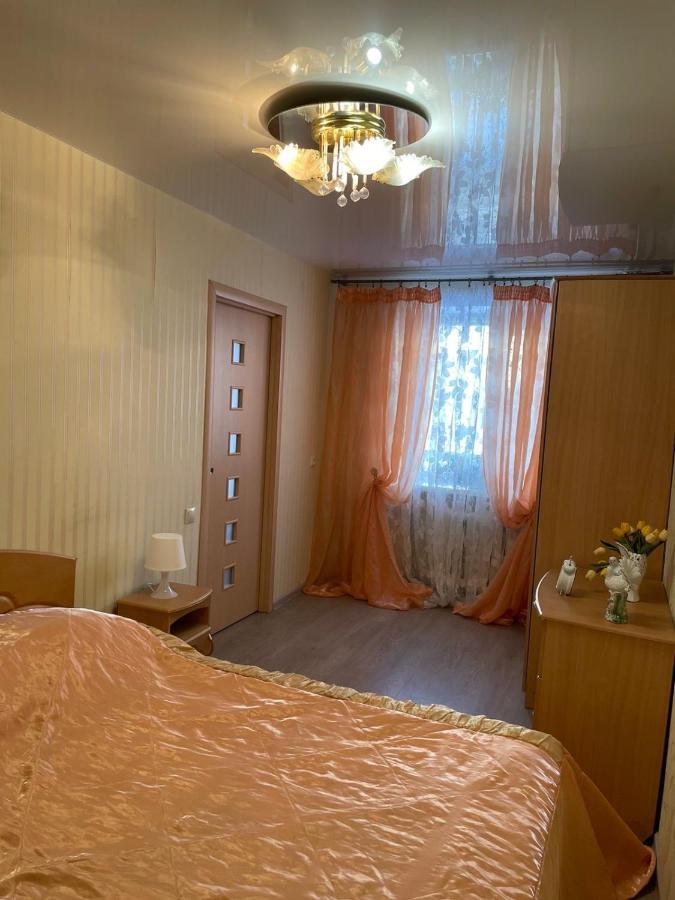 Apartment On Kommunisticheskaya, 14 Polatsk Bagian luar foto