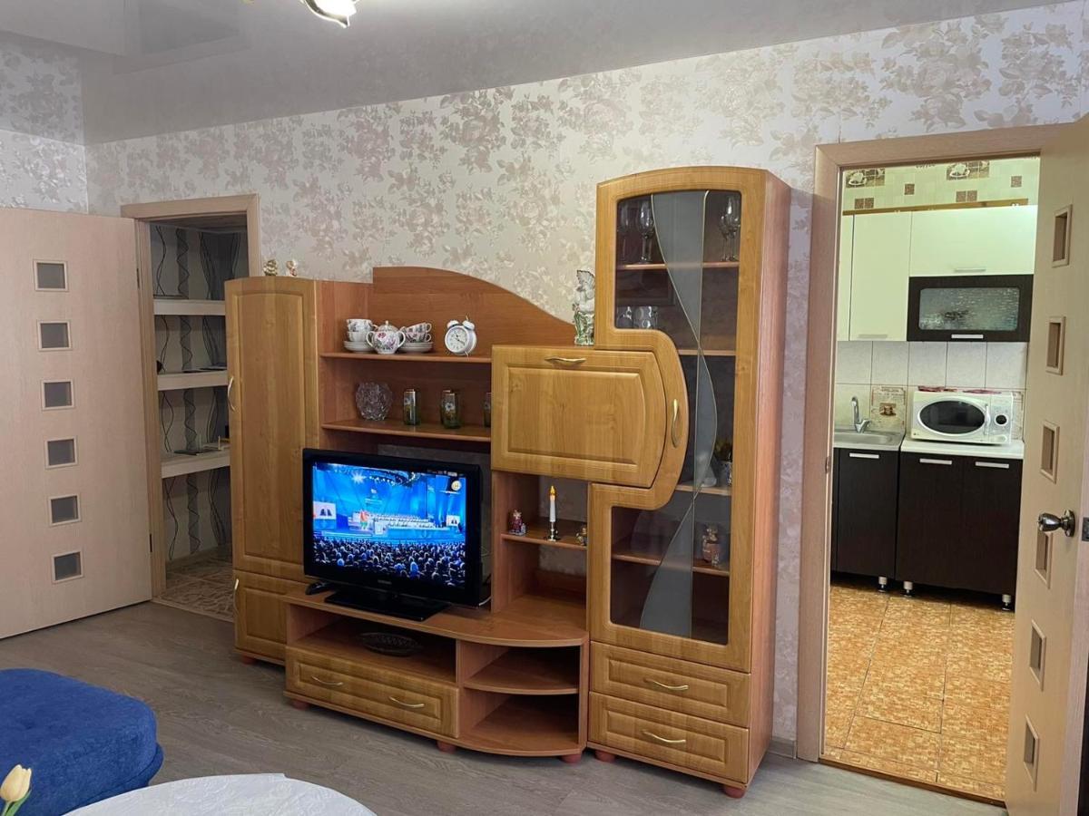 Apartment On Kommunisticheskaya, 14 Polatsk Bagian luar foto