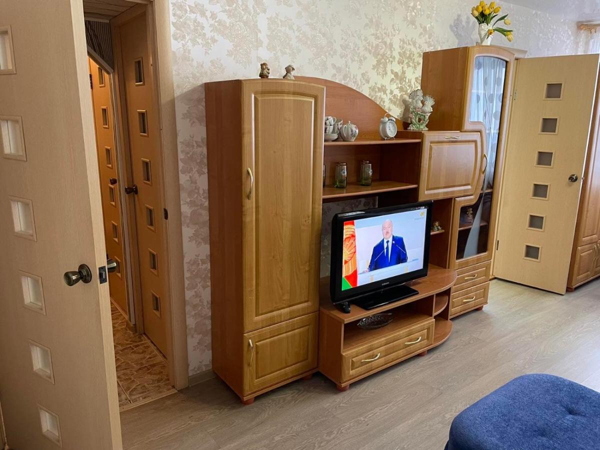 Apartment On Kommunisticheskaya, 14 Polatsk Bagian luar foto