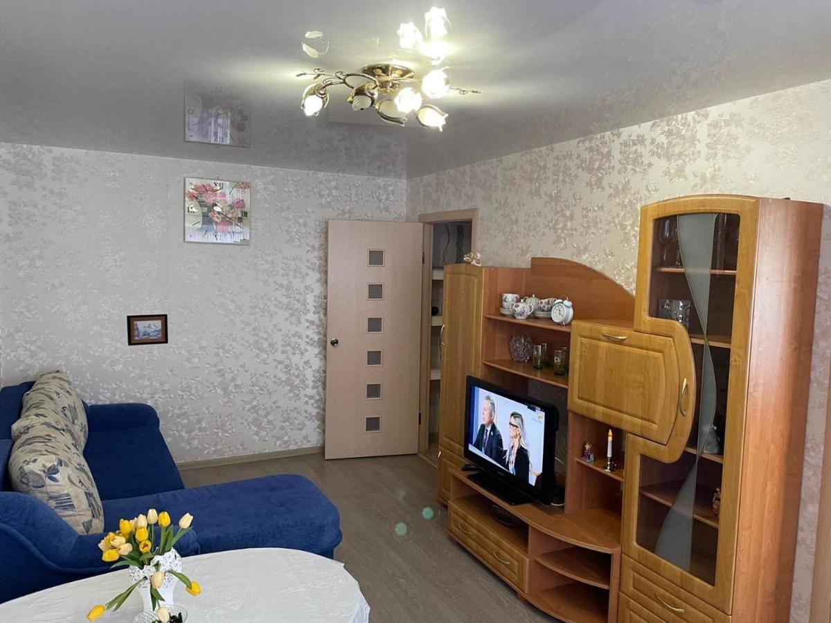 Apartment On Kommunisticheskaya, 14 Polatsk Bagian luar foto