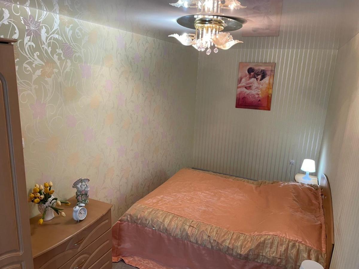 Apartment On Kommunisticheskaya, 14 Polatsk Bagian luar foto